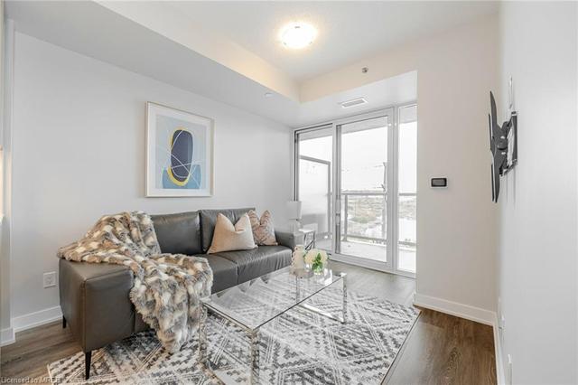 B509 - 3200 Dakota Common Common, House attached with 2 bedrooms, 1 bathrooms and 1 parking in Burlington ON | Image 6