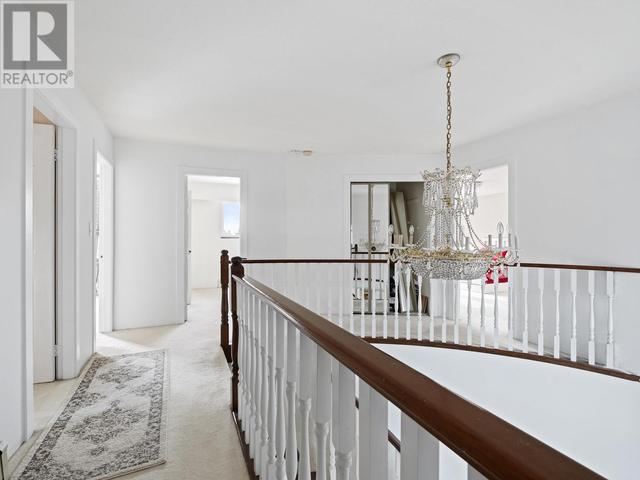 1079 Augusta Ave, House detached with 7 bedrooms, 5 bathrooms and 5 parking in Burnaby BC | Image 14