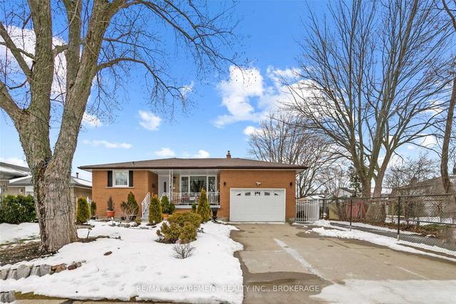 65 Stoney Brook Dr, House detached with 4 bedrooms, 3 bathrooms and 5.5 parking in Hamilton ON | Image 12