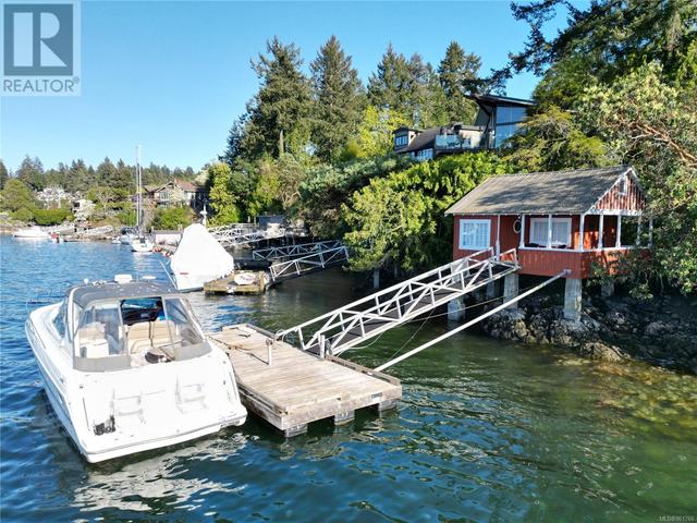 746 Sea Dr, House detached with 3 bedrooms, 2 bathrooms and 4 parking in Central Saanich BC | Image 61