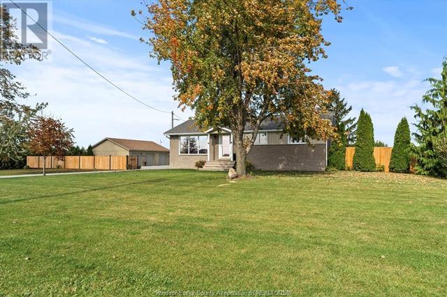 4644 Concession Rd 4, House detached with 3 bedrooms, 1 bathrooms and null parking in Essex ON | Image 2