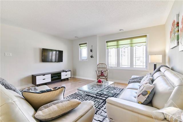 630 Danaca Private, House attached with 2 bedrooms, 3 bathrooms and 1 parking in Ottawa ON | Image 8