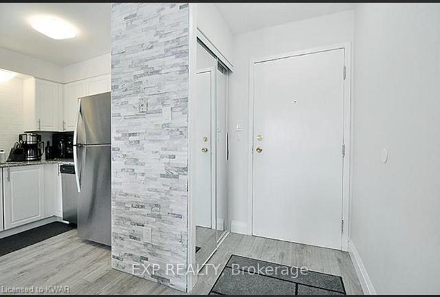 302 - 276 Eiwo Ct, Condo with 2 bedrooms, 1 bathrooms and 1 parking in Waterloo ON | Image 12