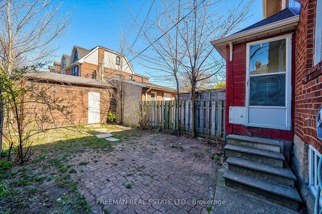 419 Christie St, House semidetached with 3 bedrooms, 2 bathrooms and 1 parking in Toronto ON | Image 16