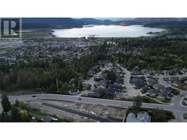 981 12 Street Se Unit# Prop. 12, House attached with 3 bedrooms, 2 bathrooms and 2 parking in Salmon Arm BC | Image 30
