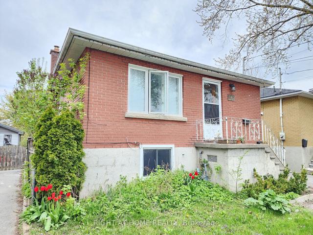582 Macdonnell St, House detached with 3 bedrooms, 3 bathrooms and 3 parking in Kingston ON | Image 1