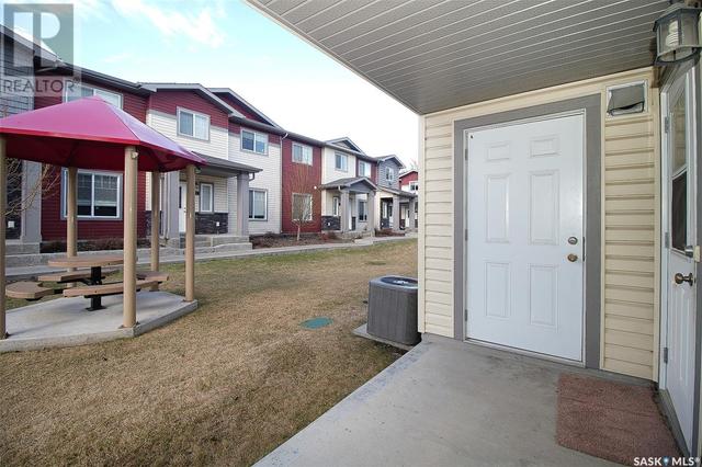 501 - 3440 Avonhurst Dr, House attached with 3 bedrooms, 3 bathrooms and null parking in Regina SK | Image 34