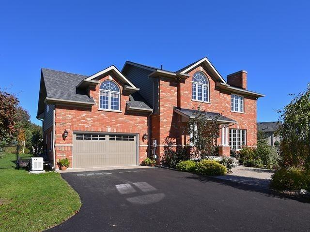 30 Brookhaven Cres, House detached with 3 bedrooms, 4 bathrooms and 10 parking in East Garafraxa ON | Image 1