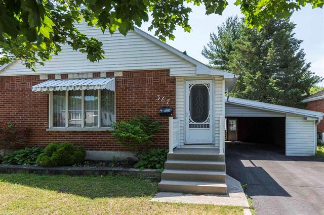 367 Bridge St, House detached with 3 bedrooms, 1 bathrooms and 3 parking in Belleville ON | Image 2