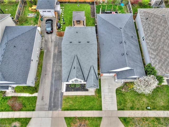 68 Chicory Cres, House detached with 2 bedrooms, 2 bathrooms and 2 parking in St. Catharines ON | Image 30