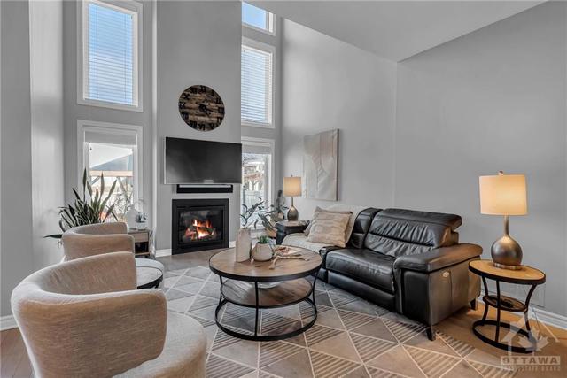 230 Southbridge St, Townhouse with 2 bedrooms, 3 bathrooms and 2 parking in Ottawa ON | Image 8