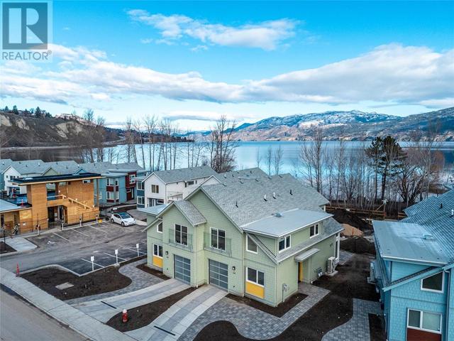 3160 Landry Cres, House attached with 4 bedrooms, 3 bathrooms and 1 parking in Summerland BC | Image 1