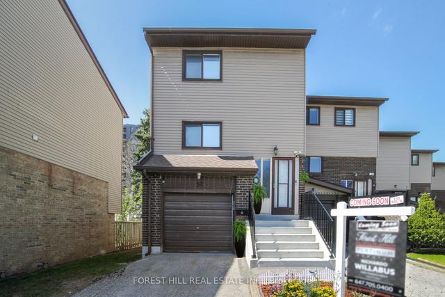 18 Carleton Pl, Townhouse with 3 bedrooms, 2 bathrooms and 2 parking in Brampton ON | Image 12