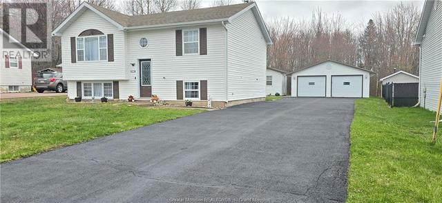524 Pierre, House detached with 3 bedrooms, 1 bathrooms and null parking in Dieppe NB | Image 2