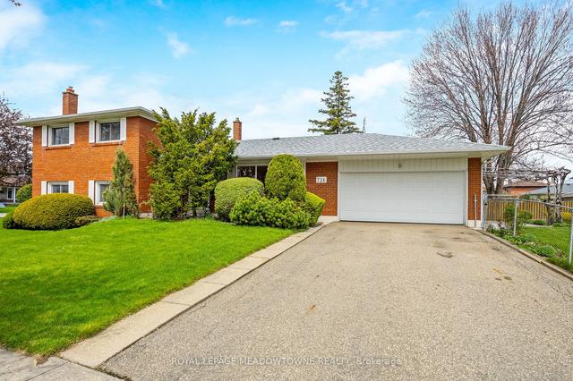726 Netherton Cres, House detached with 4 bedrooms, 2 bathrooms and 8 parking in Mississauga ON | Image 12
