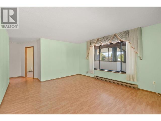 320 - 2085 Gordon Dr, Condo with 2 bedrooms, 1 bathrooms and 1 parking in Kelowna BC | Image 10