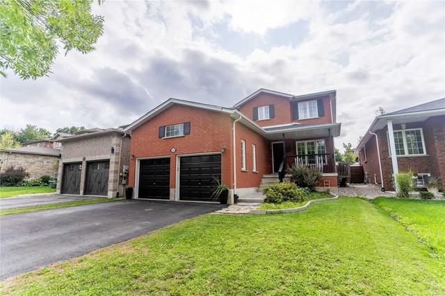 111 Crompton Dr, House detached with 3 bedrooms, 3 bathrooms and 6 parking in Barrie ON | Image 12