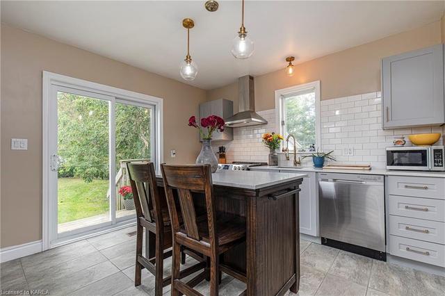 911 Division St, House detached with 3 bedrooms, 2 bathrooms and 3 parking in Kingston ON | Image 12