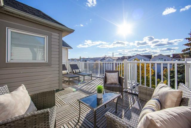 126 Boardwalk Dr, House detached with 3 bedrooms, 3 bathrooms and 2 parking in Toronto ON | Image 8