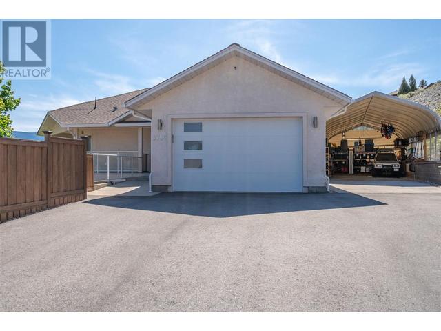 5709 Impett Pl, House detached with 4 bedrooms, 3 bathrooms and 1 parking in Summerland BC | Image 3