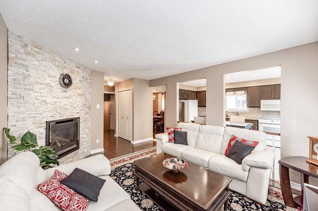265 Crerar Dr, House detached with 3 bedrooms, 2 bathrooms and 6 parking in Hamilton ON | Image 2