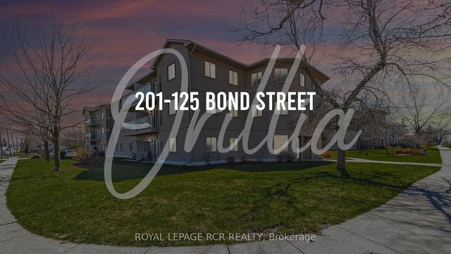 201 - 125 Bond St, Condo with 2 bedrooms, 1 bathrooms and 1 parking in Orillia ON | Image 1