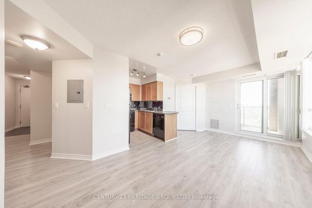 2314 - 17 Barberry Pl, Condo with 1 bedrooms, 1 bathrooms and 1 parking in Toronto ON | Image 2