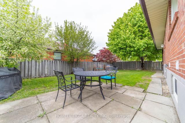8 Laxford Ave, House detached with 3 bedrooms, 2 bathrooms and 2 parking in Toronto ON | Image 21