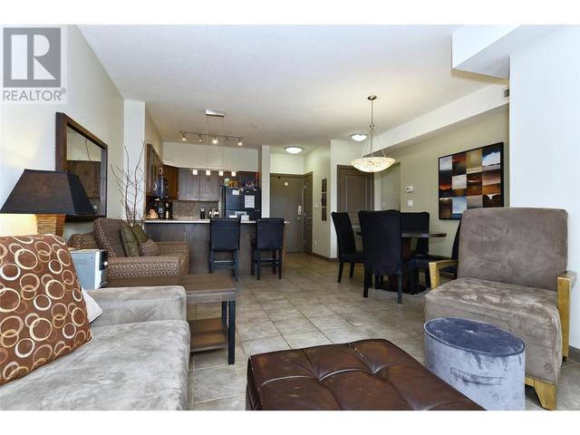 427 - 654 Cook Rd, Condo with 2 bedrooms, 2 bathrooms and 1 parking in Kelowna BC | Image 12