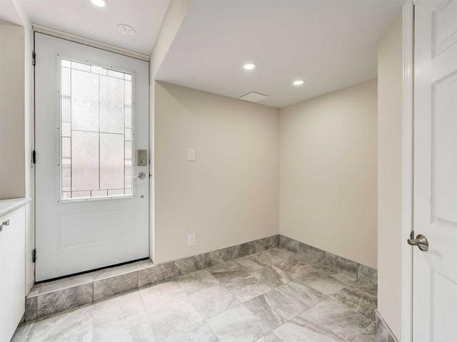 117 Aloma Cres, House semidetached with 3 bedrooms, 2 bathrooms and 4 parking in Brampton ON | Image 27