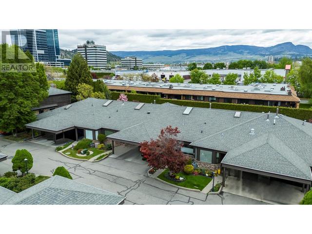 185 - 1995 Burtch Rd, House attached with 3 bedrooms, 2 bathrooms and 2 parking in Kelowna BC | Image 50