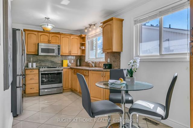 41 Duntroon Cres, House semidetached with 3 bedrooms, 3 bathrooms and 6 parking in Toronto ON | Image 36