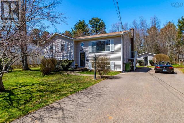 15 Pinecrest Drive, House detached with 5 bedrooms, 2 bathrooms and null parking in Middleton NS | Image 2