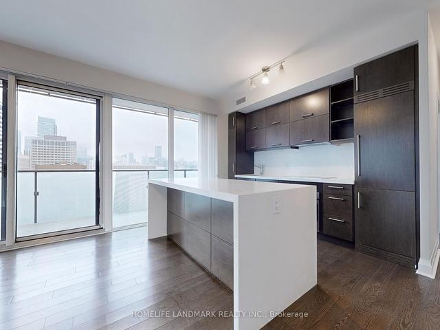 1702 - 65 St Mary St, Condo with 2 bedrooms, 2 bathrooms and 1 parking in Toronto ON | Image 26