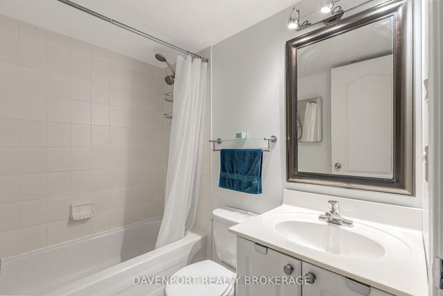423 - 12 Douro St, Townhouse with 3 bedrooms, 2 bathrooms and 1 parking in Toronto ON | Image 13