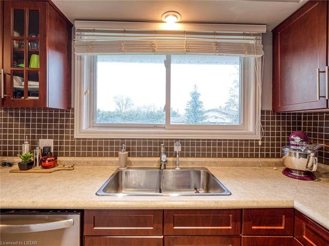 1028 Eastlawn Avenue, House detached with 3 bedrooms, 1 bathrooms and null parking in Sarnia ON | Image 15