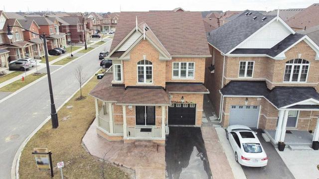 25 Exhibition Cres, House detached with 4 bedrooms, 3 bathrooms and 3 parking in Brampton ON | Image 1