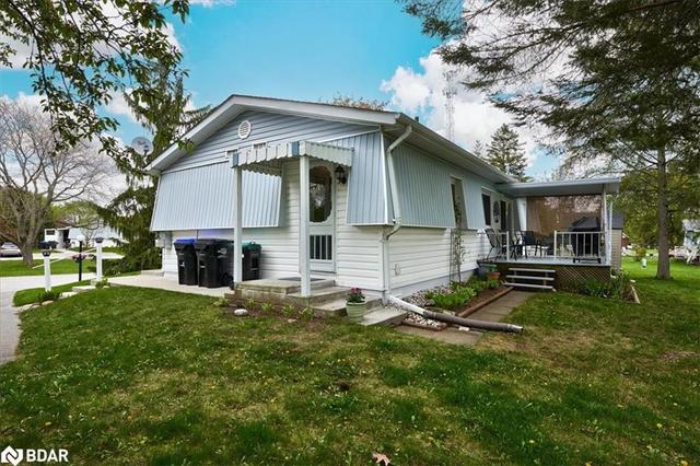 5 Fir Crt, House detached with 2 bedrooms, 1 bathrooms and 2 parking in Innisfil ON | Image 7