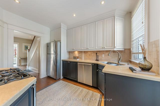 49 Kenilworth Ave, House detached with 4 bedrooms, 3 bathrooms and 2 parking in Toronto ON | Image 6