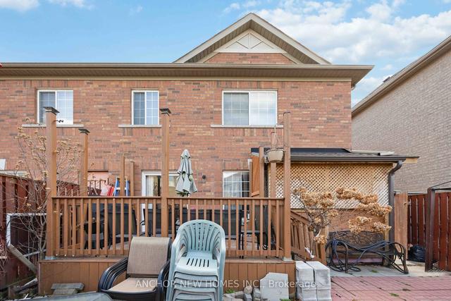 31 Quailvalley Dr, House attached with 4 bedrooms, 4 bathrooms and 4 parking in Brampton ON | Image 24