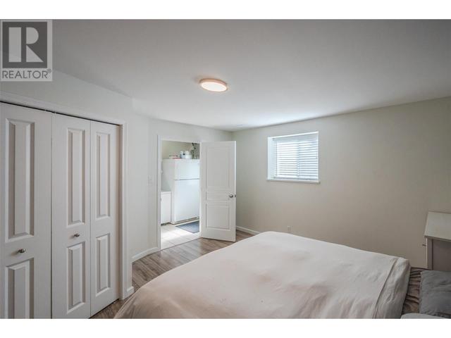 5709 Impett Pl, House detached with 4 bedrooms, 3 bathrooms and 1 parking in Summerland BC | Image 36