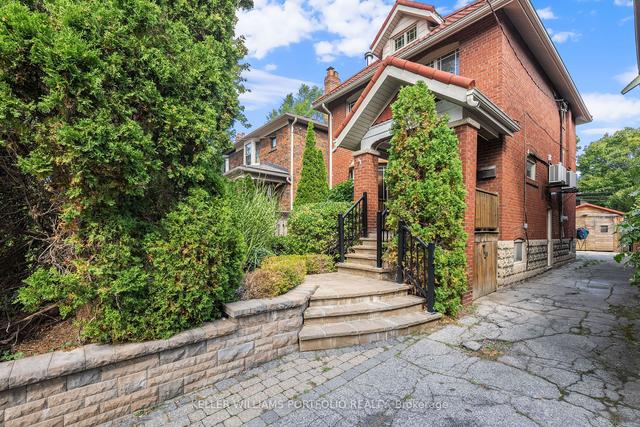 35 Belcourt Rd, House detached with 3 bedrooms, 2 bathrooms and 1 parking in Toronto ON | Image 31