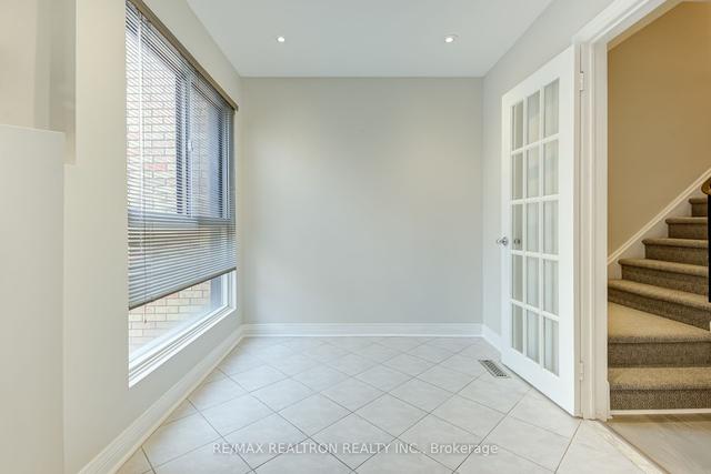 47 Laurie Shepway, Townhouse with 3 bedrooms, 2 bathrooms and 1 parking in Toronto ON | Image 5
