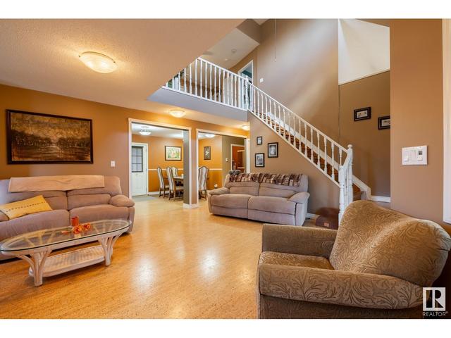 4805 52 Ave, House detached with 4 bedrooms, 3 bathrooms and null parking in Stony Plain AB | Image 17