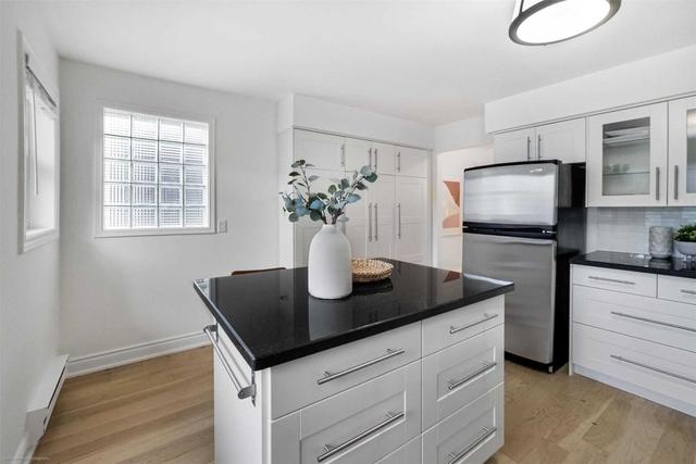 A - 901 Adelaide St W, Condo with 2 bedrooms, 3 bathrooms and 2 parking in Toronto ON | Image 14