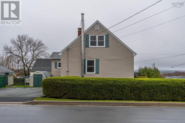 2 Heather St, House detached with 3 bedrooms, 1 bathrooms and null parking in Halifax NS | Image 4
