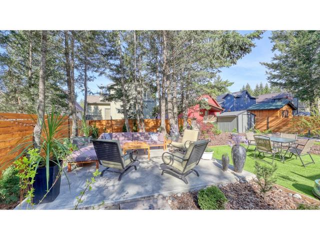 7501 Rivercrest Rd, House detached with 2 bedrooms, 1 bathrooms and 4 parking in Radium Hot Springs BC | Image 11
