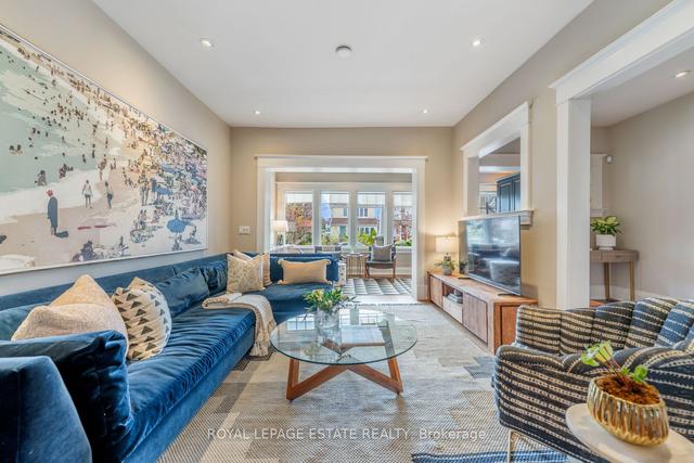 49 Kenilworth Ave, House detached with 4 bedrooms, 3 bathrooms and 2 parking in Toronto ON | Image 36