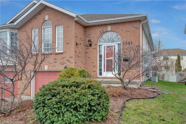 1381 Brackenwood Crescent, House semidetached with 3 bedrooms, 2 bathrooms and 2 parking in Kingston ON | Image 1