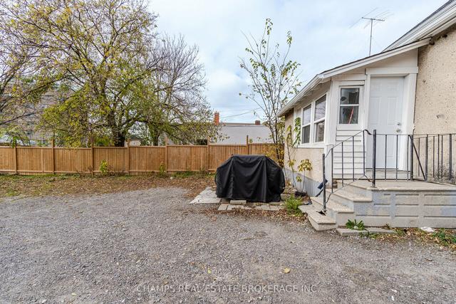 100 Queenston St, House detached with 5 bedrooms, 2 bathrooms and 4 parking in St. Catharines ON | Image 5